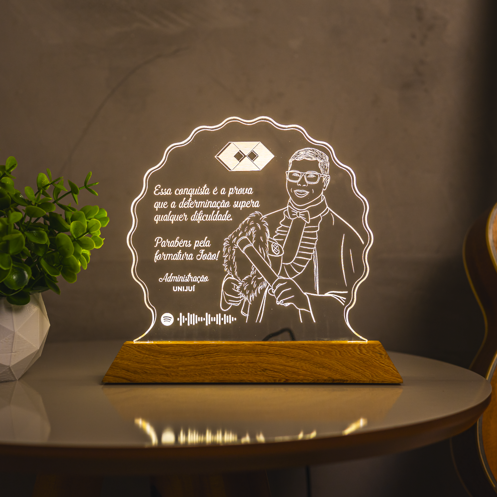 Luminária Formatura - Personalizada com Foto, Logo do Curso, Frase e Música