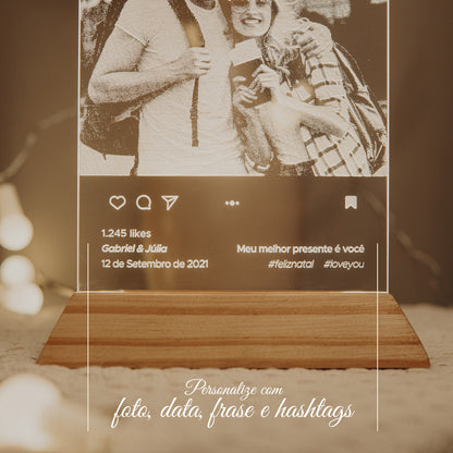 Luminária Instagram - Personalizada com Foto, Nomes, Frase, Data e Hashtags
