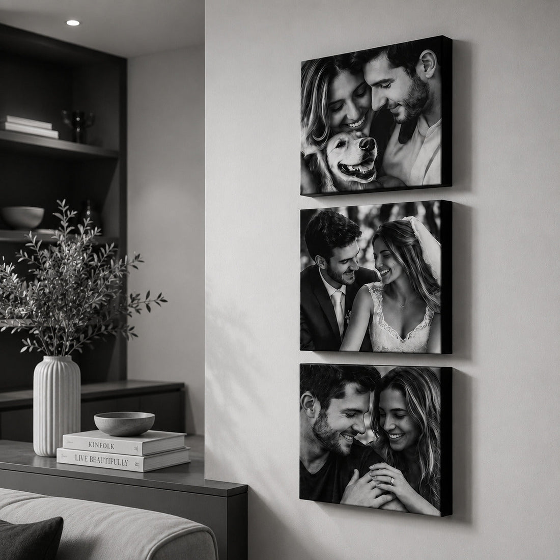 Kit 3 Quadros Personalizados com Foto na parede de uma sala aconchegante