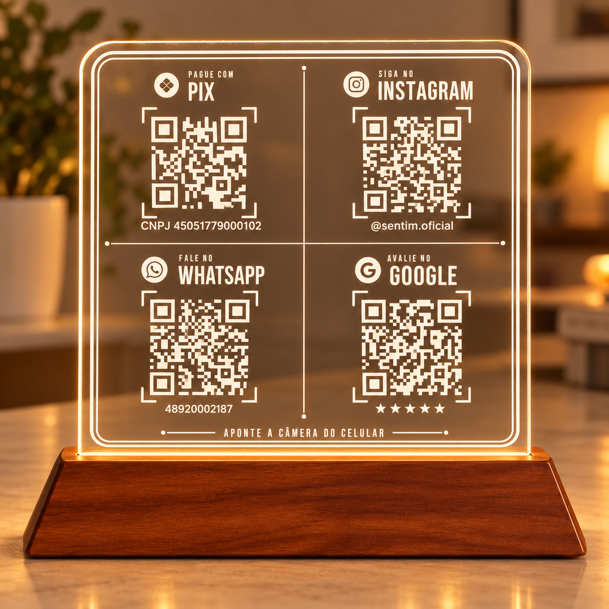 Placa de acrílico quadrada com LED e base de madeira, com quatro QR Codes: Pix, Instagram, WhatsApp e Google